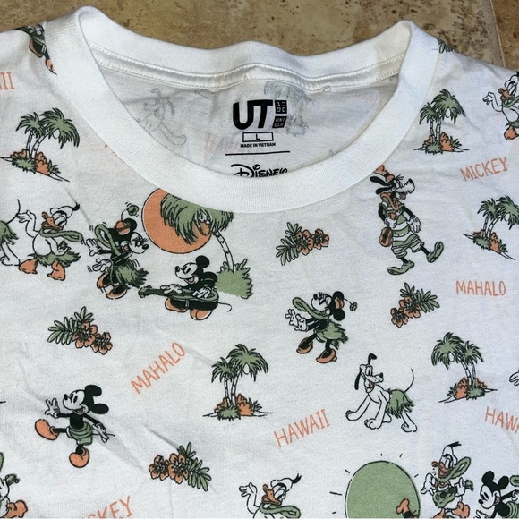 Disney Hawaii uniqlo ut Mickey Minnie Mouse t-shirt large L like new 100% cotton - Picture 5 of 8